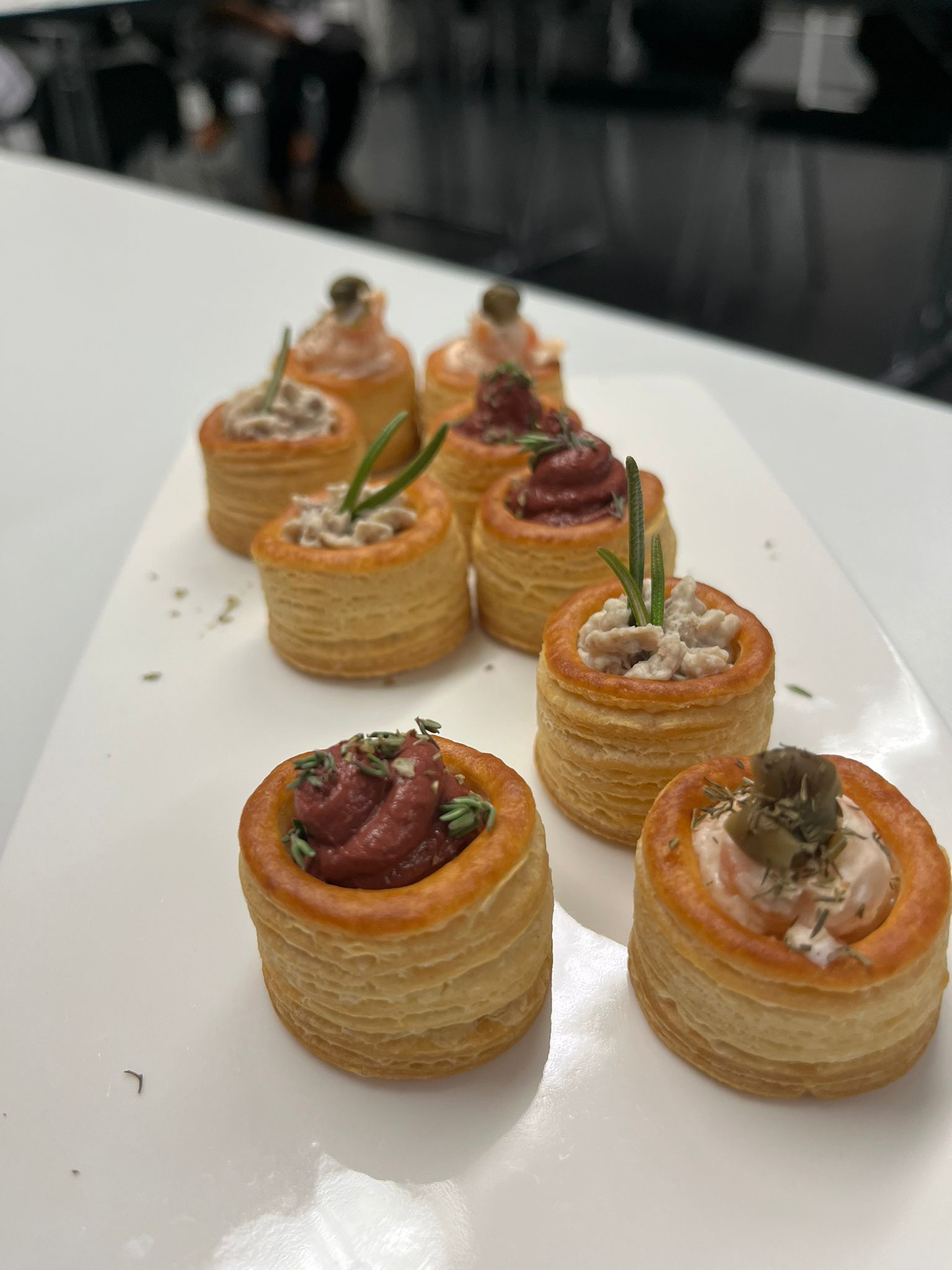 Mini Pastetli mit Blut, Leber und Lachsfüllung