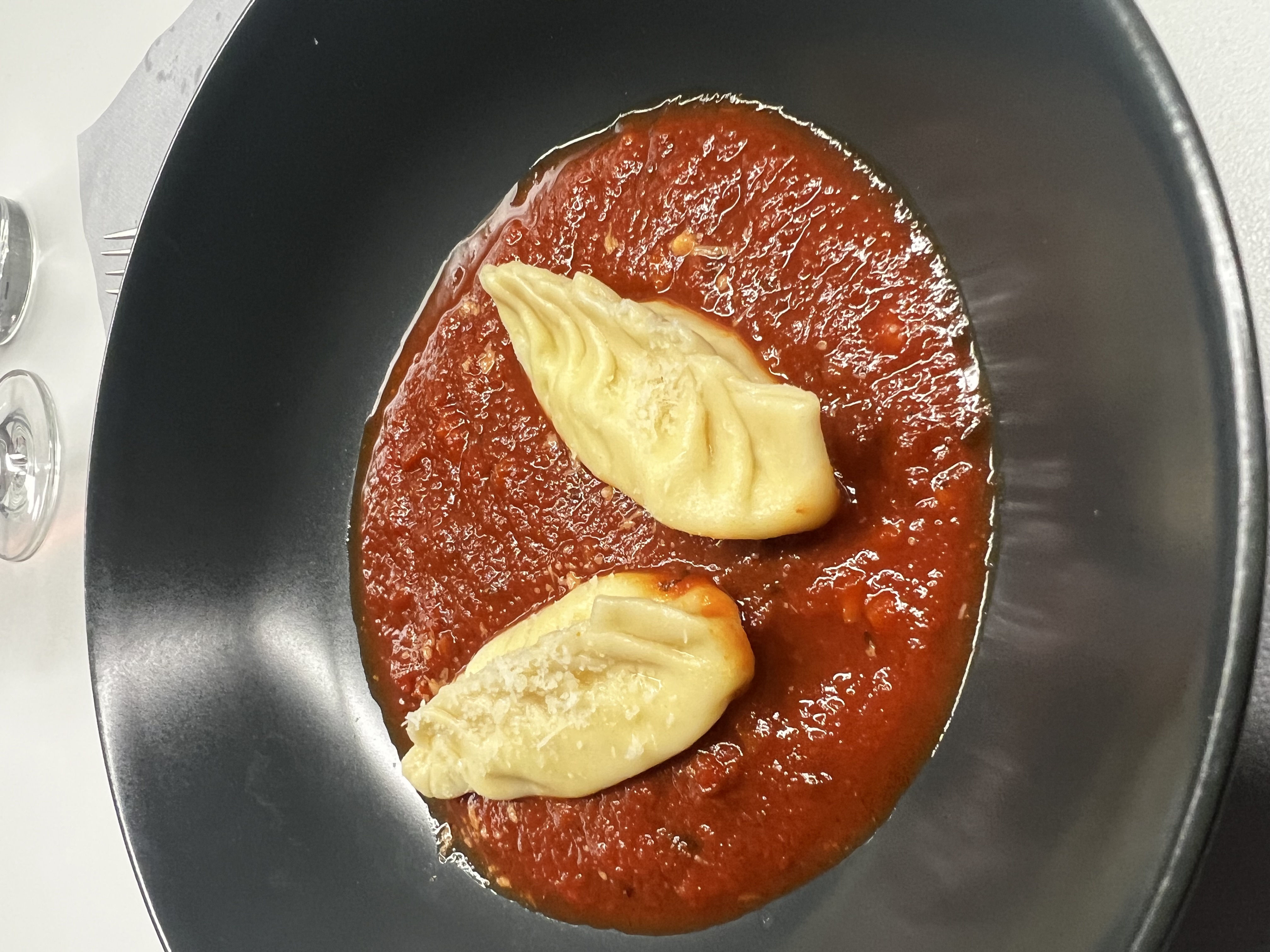 Culurgiones, Tomatensauce